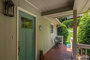 323 Hawks Crest Dr, Waynesville, NC 28786 - Photo 5
