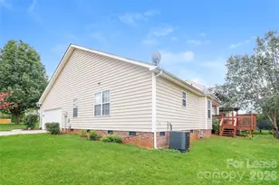 7314 Mapleridge Dr, Charlotte, NC 28210 - Photo 15