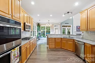 6121 Lostgate Lane, Waxhaw, NC 28173 - Photo 9