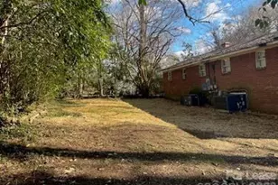 3426 Bonaire Dr, Charlotte, NC 28208 - Photo 11