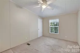 146 Banks View Ln, Hendersonville, NC 28792 - Photo 23