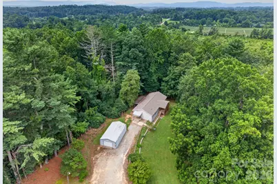 146 Banks View Lane, Hendersonville, NC 28792 - Photo 3