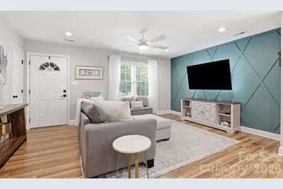 4927 Farm Pond Lane, Charlotte, NC 28212 - Photo 7