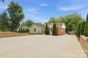 4927 Farm Pond Ln, Charlotte, NC 28212 - Photo 25