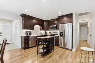 4927 Farm Pond Ln, Charlotte, NC 28212 - Photo 9