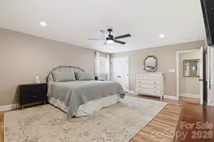 4927 Farm Pond Ln, Charlotte, NC 28212 - Photo 13