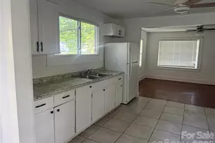 112 10th Ave SE, Hickory, NC 28602 - Photo 3