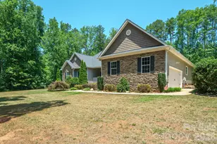 4628 Cayton Dr, Maiden, NC 28650 - Photo 5