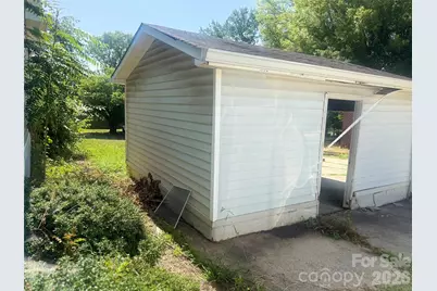 618 S Center Street, Hickory, NC 28602 - Photo 9