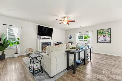 2007 Karen Woods Lane, Charlotte, NC 28216 - Photo 5