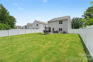 2007 Karen Woods Ln, Charlotte, NC 28216 - Photo 25