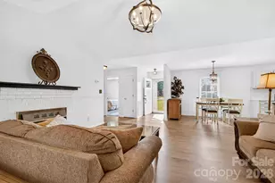 1425 Farmington Hills Dr, Conover, NC 28613 - Photo 5