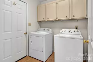 1425 Farmington Hills Dr, Conover, NC 28613 - Photo 21