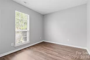 6136 Sunbridge Ct, Charlotte, NC 28269 - Photo 11