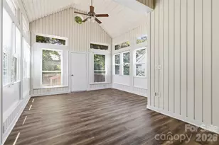 6136 Sunbridge Ct, Charlotte, NC 28269 - Photo 15