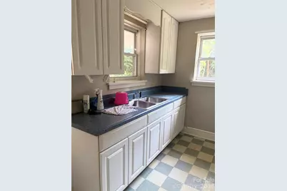 725 5th Avenue SW, Hickory, NC 28602 - Photo 7