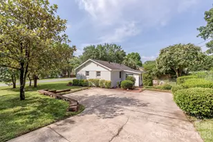 3600 Litchfield Rd, Charlotte, NC 28211 - Photo 3