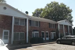 1308 Larkfield Ln, Charlotte, NC 28210 - Photo 1