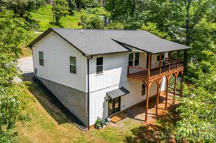 295 Penland St, Clyde, NC 28721 - Photo 3
