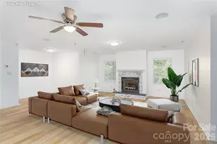 602 Hidden Springs Dr, Asheville, NC 28804 - Photo 29