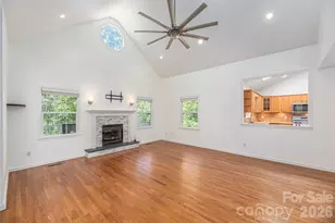 602 Hidden Springs Dr, Asheville, NC 28804 - Photo 9