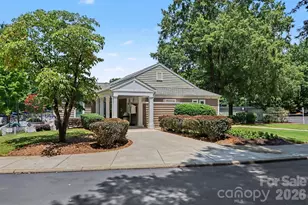 8618 Fox Chase Ln, Charlotte, NC 28269 - Photo 31