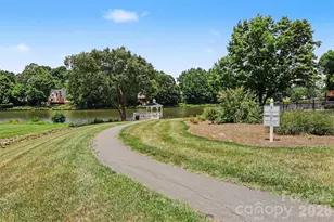 8618 Fox Chase Ln, Charlotte, NC 28269 - Photo 35