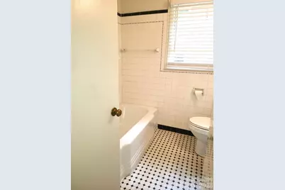 2245 Crescent Avenue #1, Charlotte, NC 28207 - Photo 7