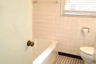 2245 Crescent Ave, Charlotte, NC 28207 - Photo 7