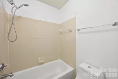 6404 Windsor Gate Lane, Charlotte, NC 28215 - Photo 17