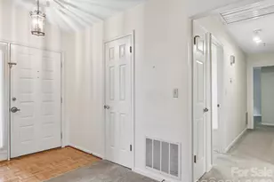 1 Bridle Path Ct, Hendersonville, NC 28791 - Photo 5