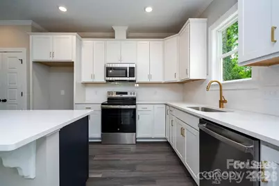 1721 Balfour Lane, Charlotte, NC 28216 - Photo 5