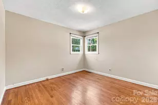 14 E Indiana Ave, Asheville, NC 28806 - Photo 9