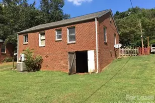327 Westwood Dr, Statesville, NC 28677 - Photo 3