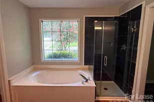 4370 Fellows Ln, Charlotte, NC 28215 - Photo 13