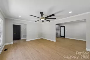 3414 Winterfield Pl, Charlotte, NC 28205 - Photo 9