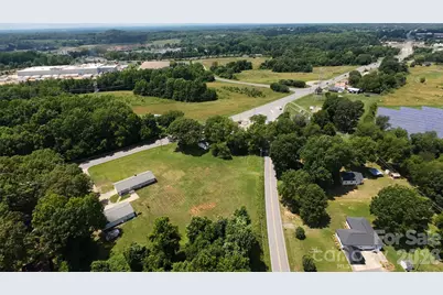 1013 York Road, Kings Mountain, NC 28086 - Photo 3