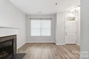 614 E 9th St, Charlotte, NC 28202 - Photo 11