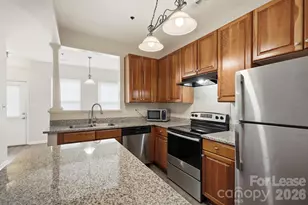 614 E 9th St, Charlotte, NC 28202 - Photo 15
