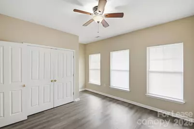 614 E 9th Street, Charlotte, NC 28202 - Photo 27