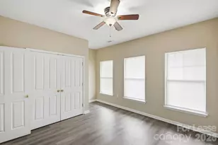 614 E 9th St, Charlotte, NC 28202 - Photo 27