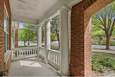 614 E 9th Street, Charlotte, NC 28202 - Photo 3