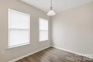 614 E 9th St, Charlotte, NC 28202 - Photo 17
