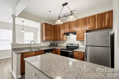 614 E 9th Street, Charlotte, NC 28202 - Photo 13