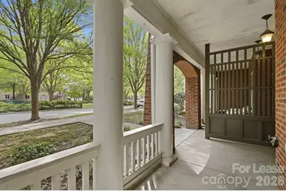 614 E 9th Street, Charlotte, NC 28202 - Photo 5