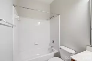 614 E 9th St, Charlotte, NC 28202 - Photo 31