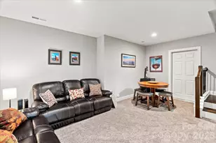 204 Mostert Dr, Asheville, NC 28804 - Photo 27