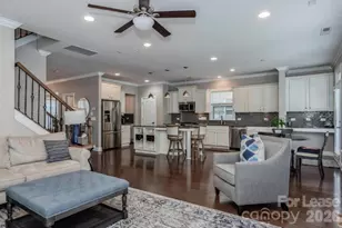 10524 Royal Winchester Dr, Charlotte, NC 28227 - Photo 9