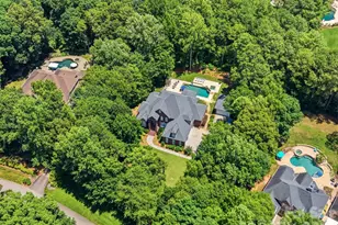 832 Savile Ln, Fort Mill, SC 29715 - Photo 3