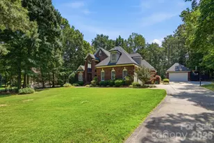 832 Savile Ln, Fort Mill, SC 29715 - Photo 7